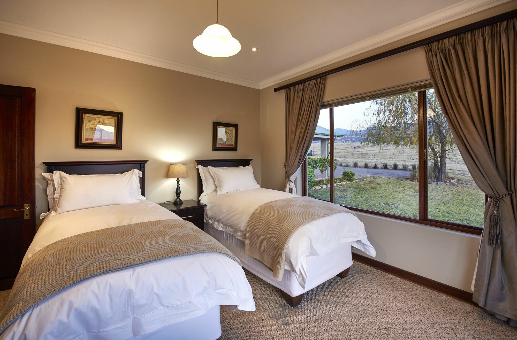شقة Dynasty Red Mountain Ranch كلارينس المظهر الخارجي الصورة