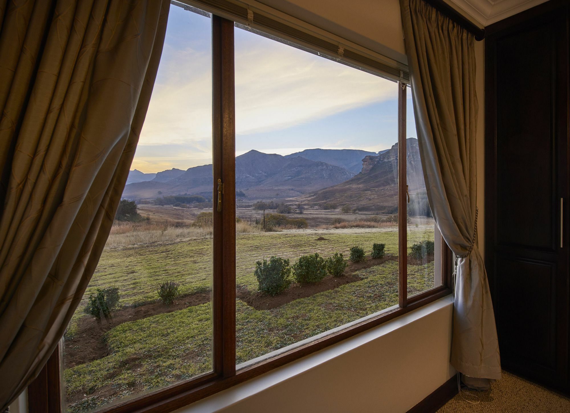 شقة Dynasty Red Mountain Ranch كلارينس المظهر الخارجي الصورة